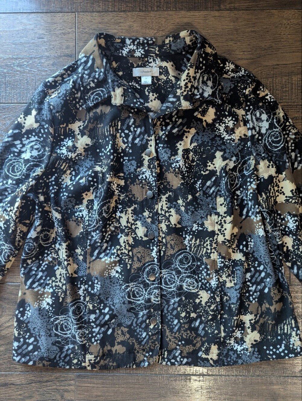 CJ Banks Black Gray Tan & White Abstract Print Shacket Metal Accent Buttons 1X